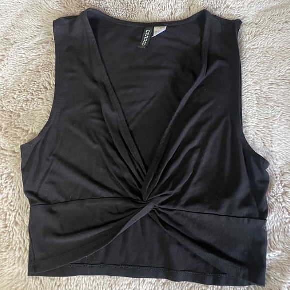 Divided Tops - Black crop top
